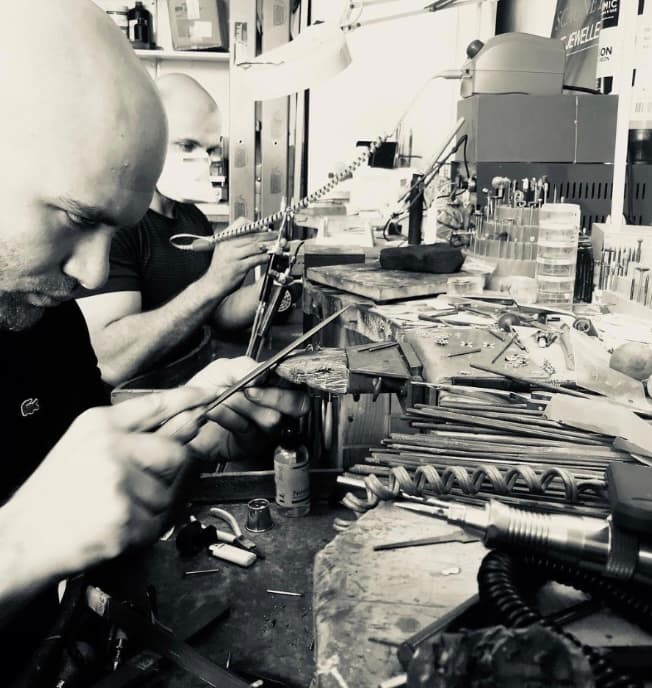 Designing a bespoke piece with CAD in the Scagnetti Cottesloe workshop