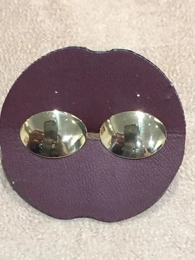 Elegant 18k Yellow Gold Cufflinks