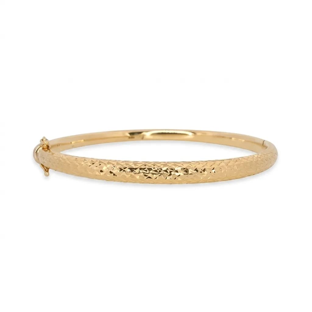 Elegant Yellow Gold Bangle